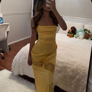 Elegant Yellow Lace Maxi Dress